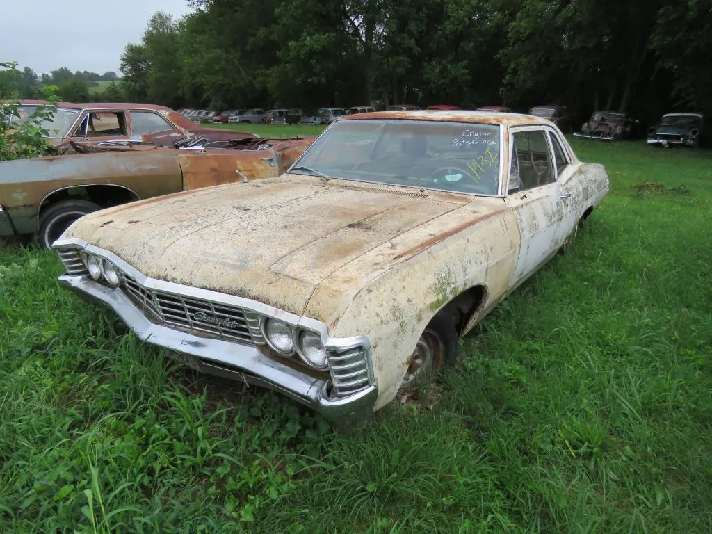 1967 Chevrolet Biscayne 2dr Sedan