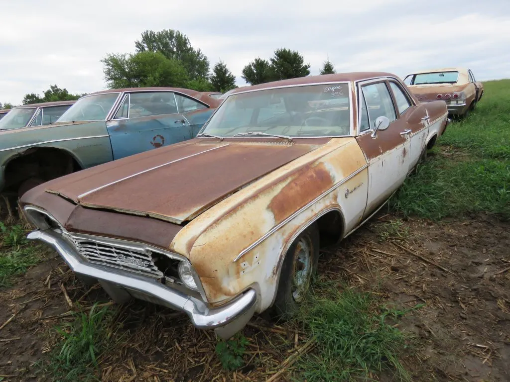 1966 Chevrolet Impala 4dr Sedan