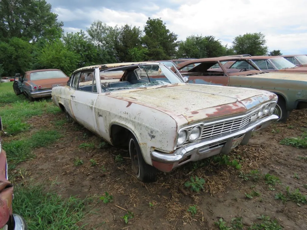 1966 Chevrolet Caprice 2dr HT