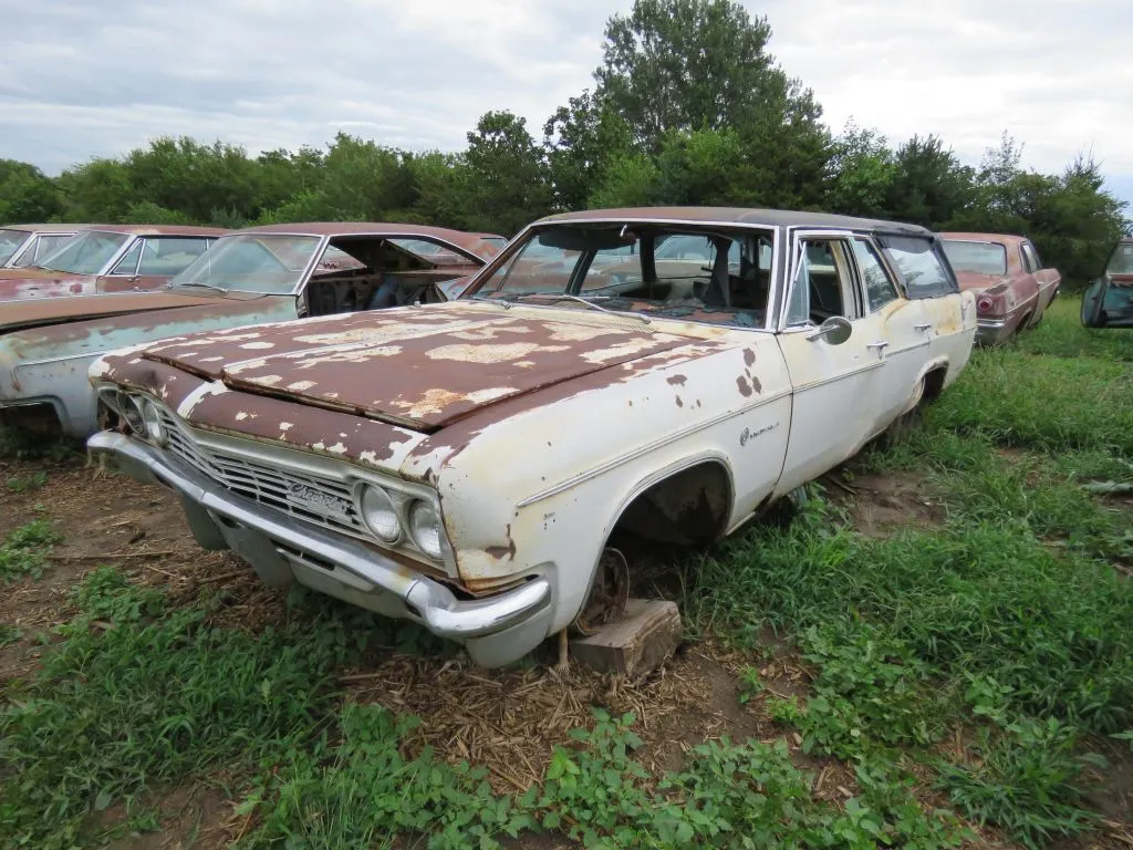 1966 Chevrolet Impala 4dr Wagon