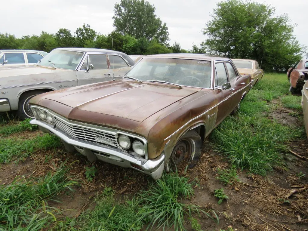1966 Chevrolet Impala 4dr Sedan