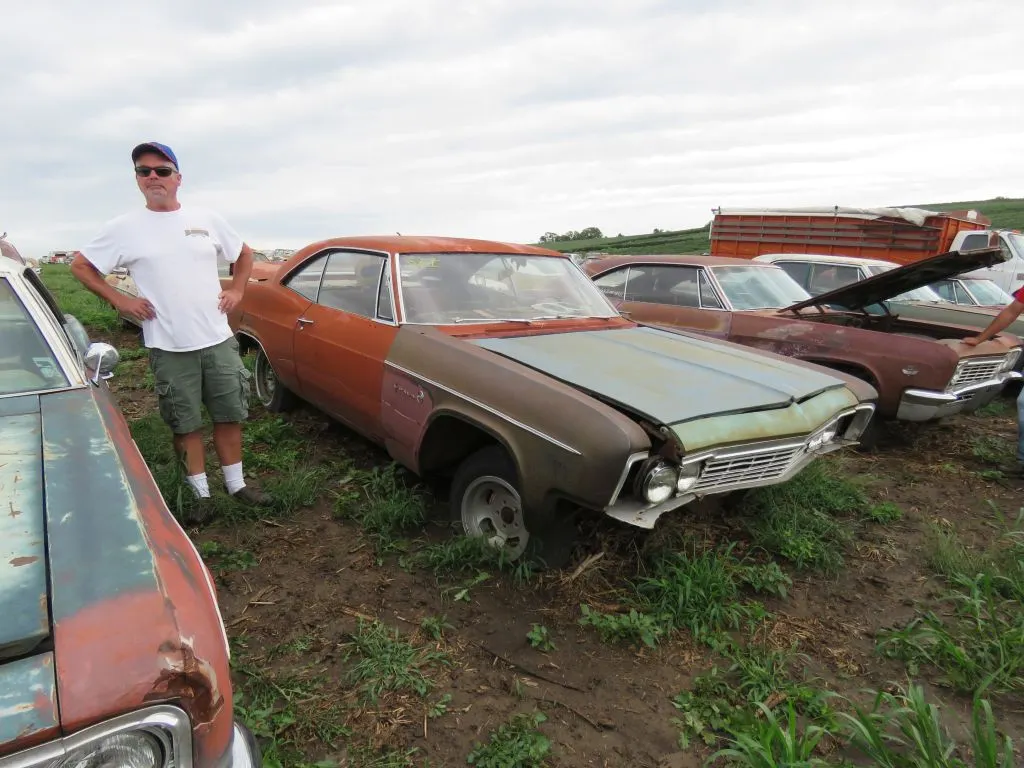1966 Chevrolet Impala 2dr HT