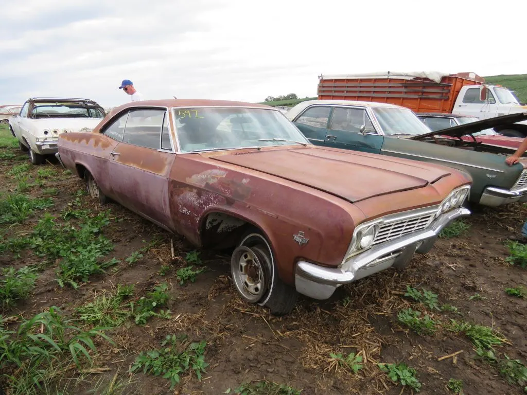1966 Chevrolet Impala SS 2dr HT