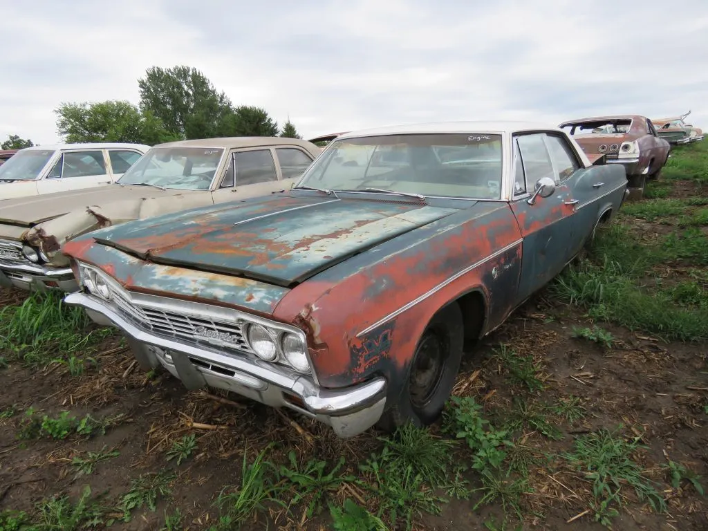 1966 Chevrolet Impala 4dr Sedan