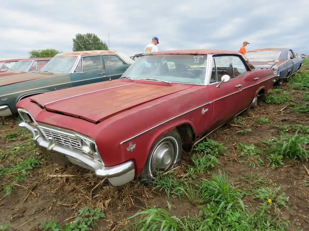 1966 Chevrolet Caprice 4dr HT