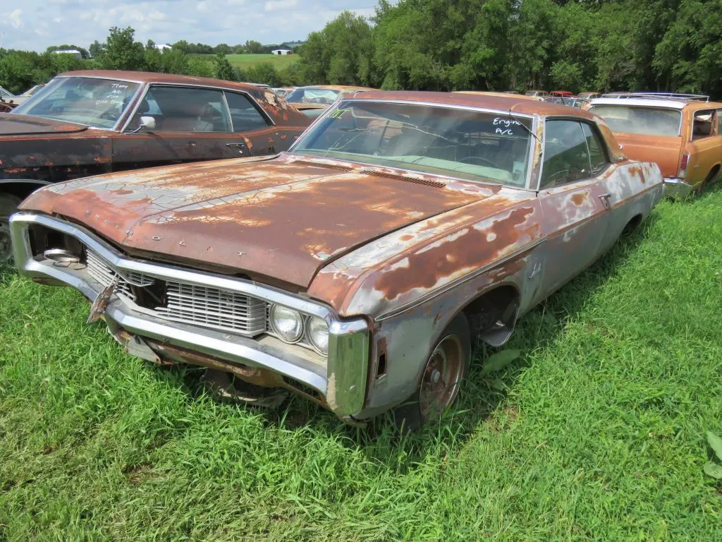 1969 Chevrolet Impala 2dr HT
