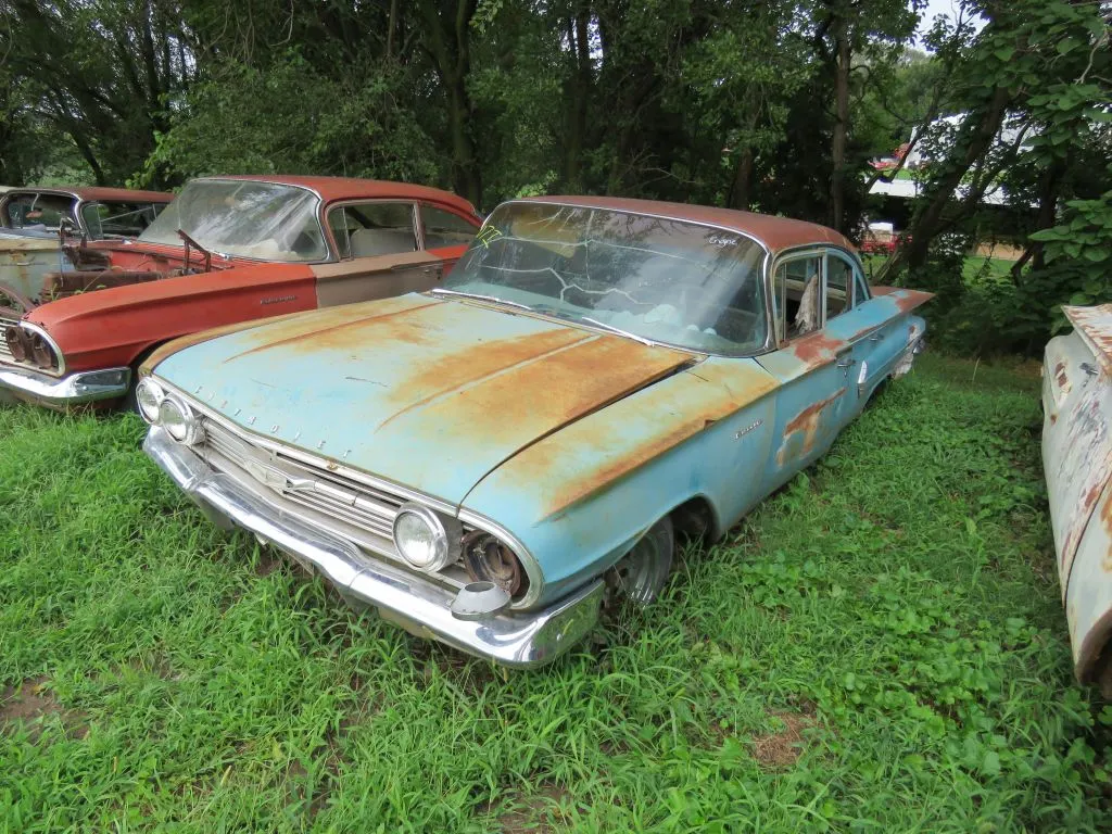 1960 Chevrolet Biscayne 4dr Sedan