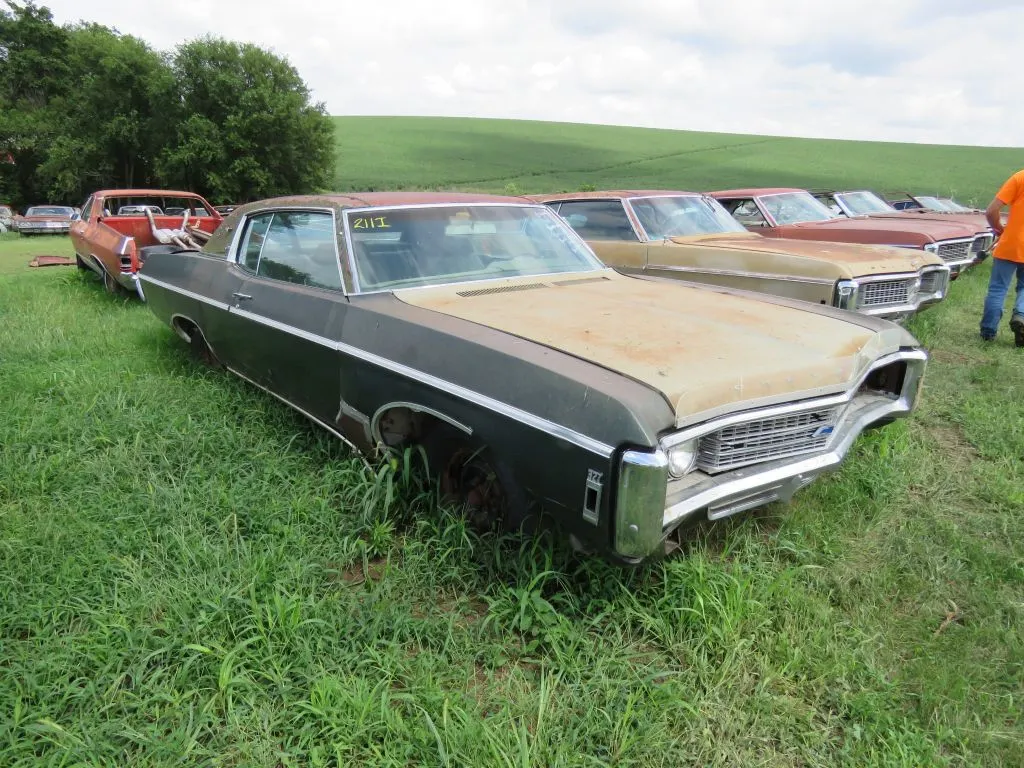 1969 Chevrolet Caprice 2dr HT