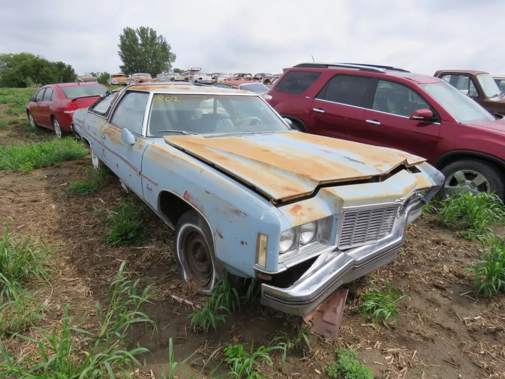 1975 Chevrolet Impala 2dr Sedan