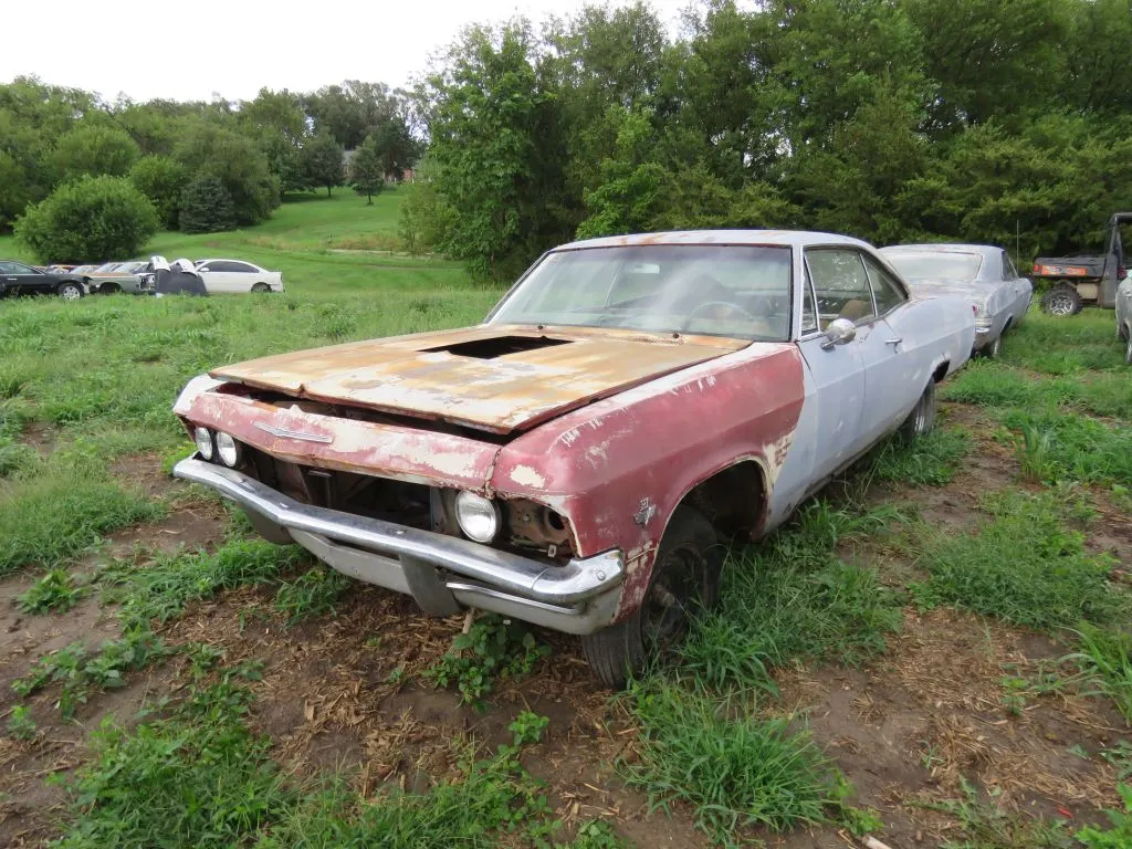 1965 Chevrolet Impala 2dr HT