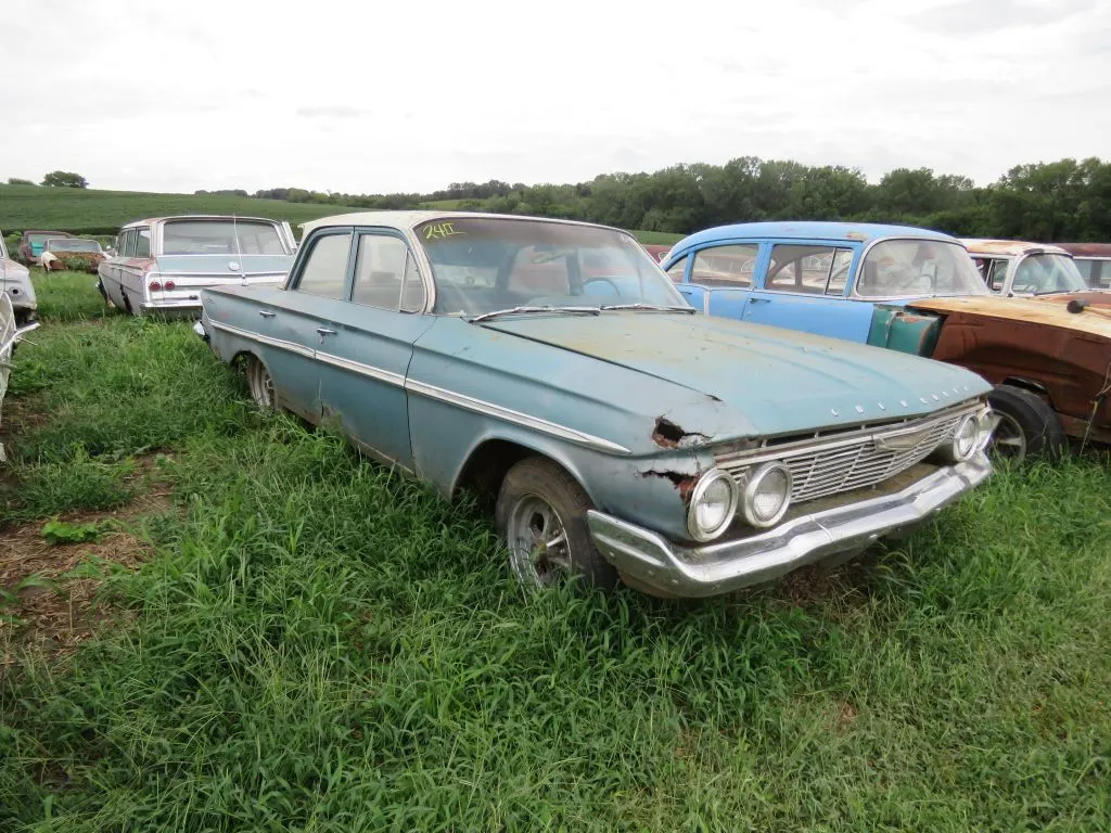 1961 Chevrolet Bel Air 4dr Sedan