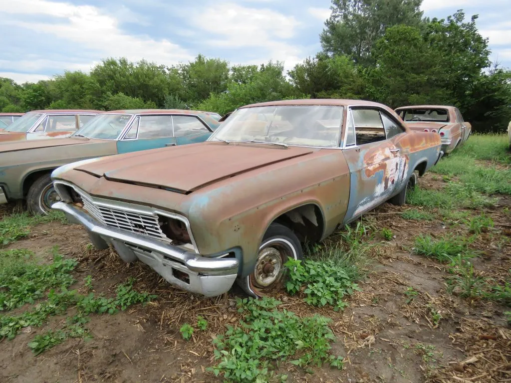 1966 Chevrolet Impala SS 2dr HT