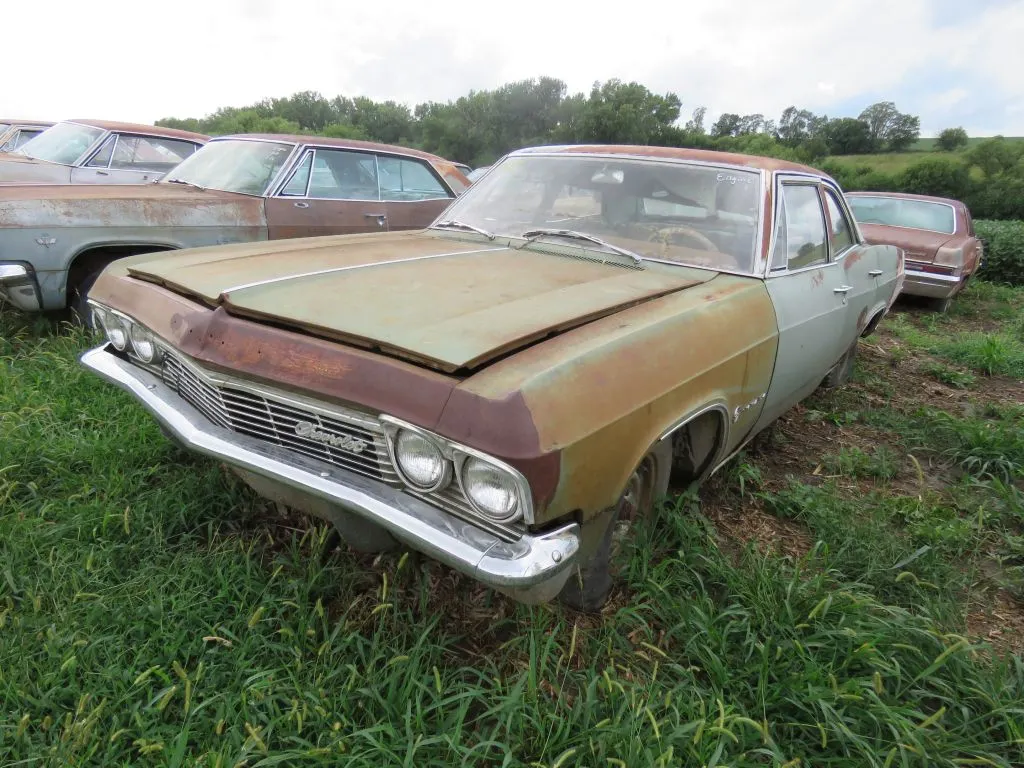 1965 Chevrolet Impala 4dr Sedan