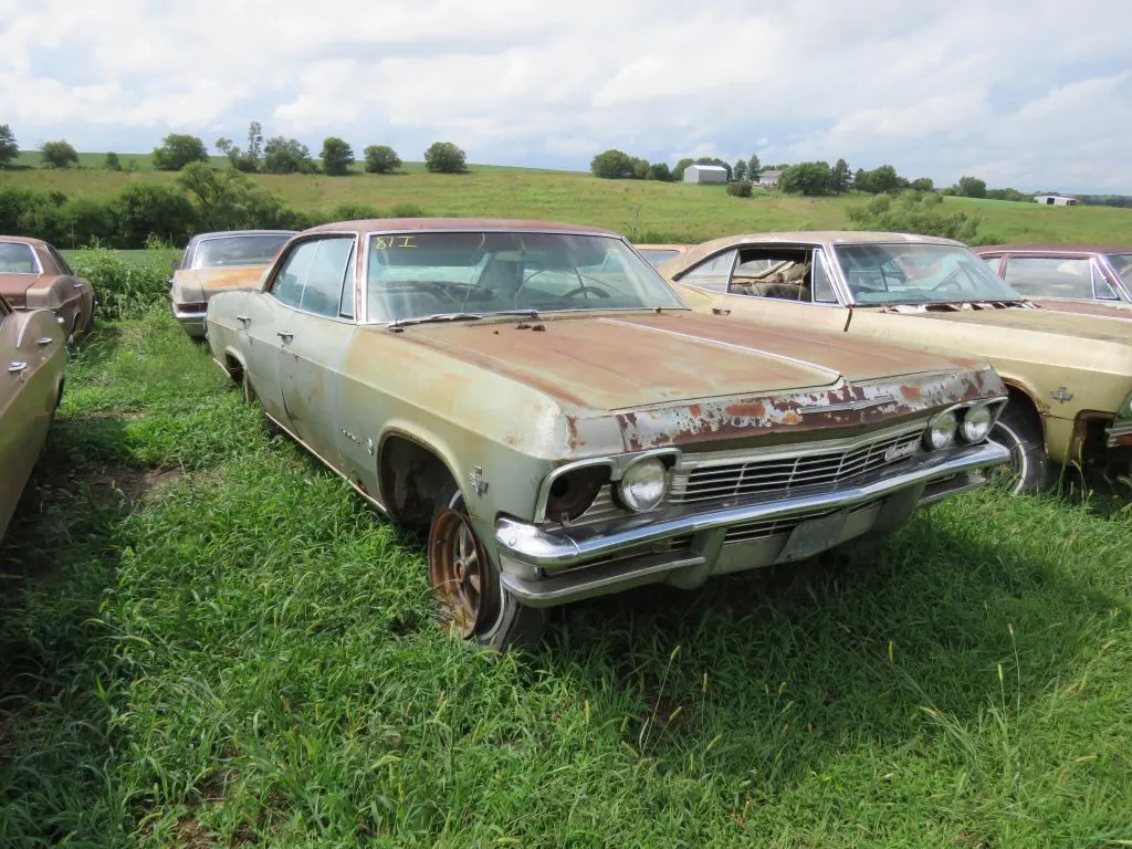 1965 Chevrolet Impala 4dr Sedan