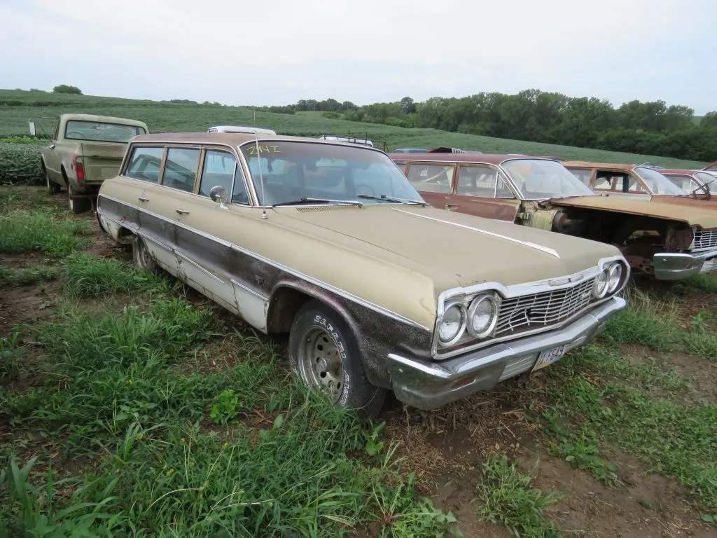1964 Chevrolet Impala 4dr 9 Passenger Wagon