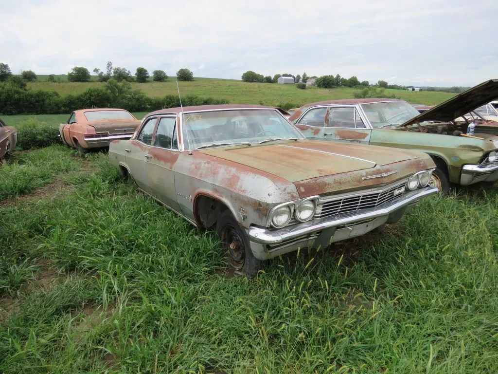 1965 Chevrolet Impala 4dr Sedan