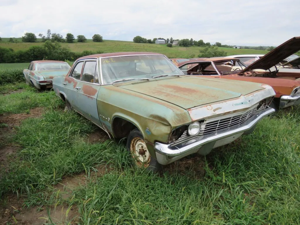 1965 Chevrolet Impala 4dr Sedan