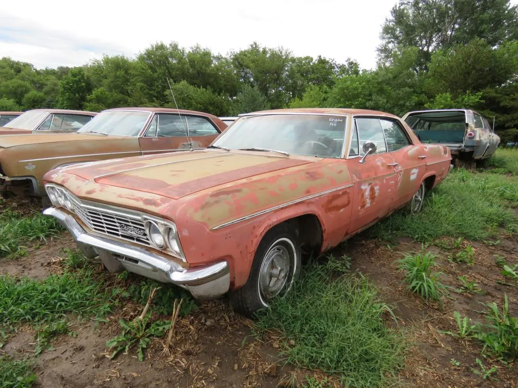 1966 Chevrolet Impala 4dr HT