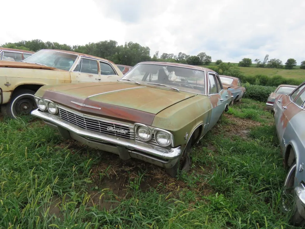 1965 Chevrolet Impala 4dr Sedan