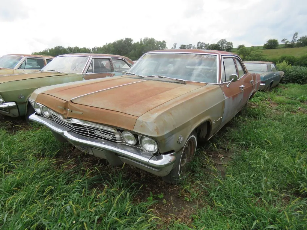 1965 Chevrolet Impala 4dr Sedan