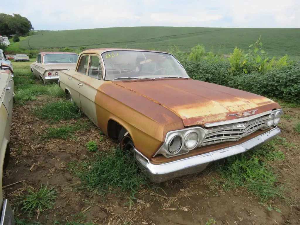 1962 Chevrolet Biscayne 4dr Sedan