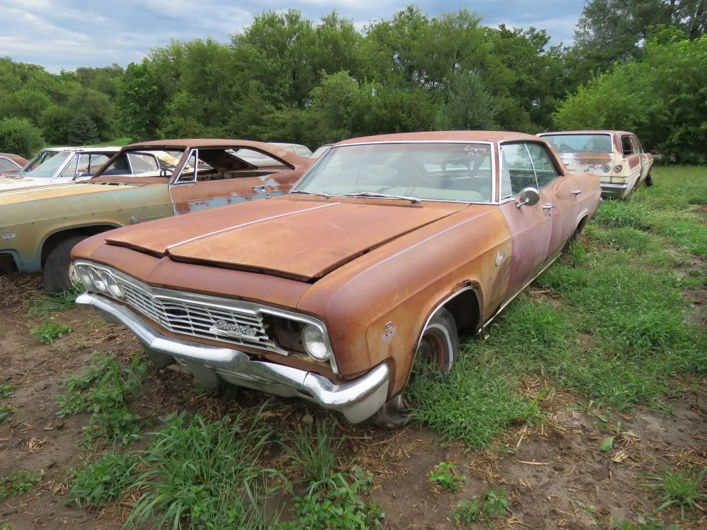 1966 Chevrolet Caprice 4dr HT