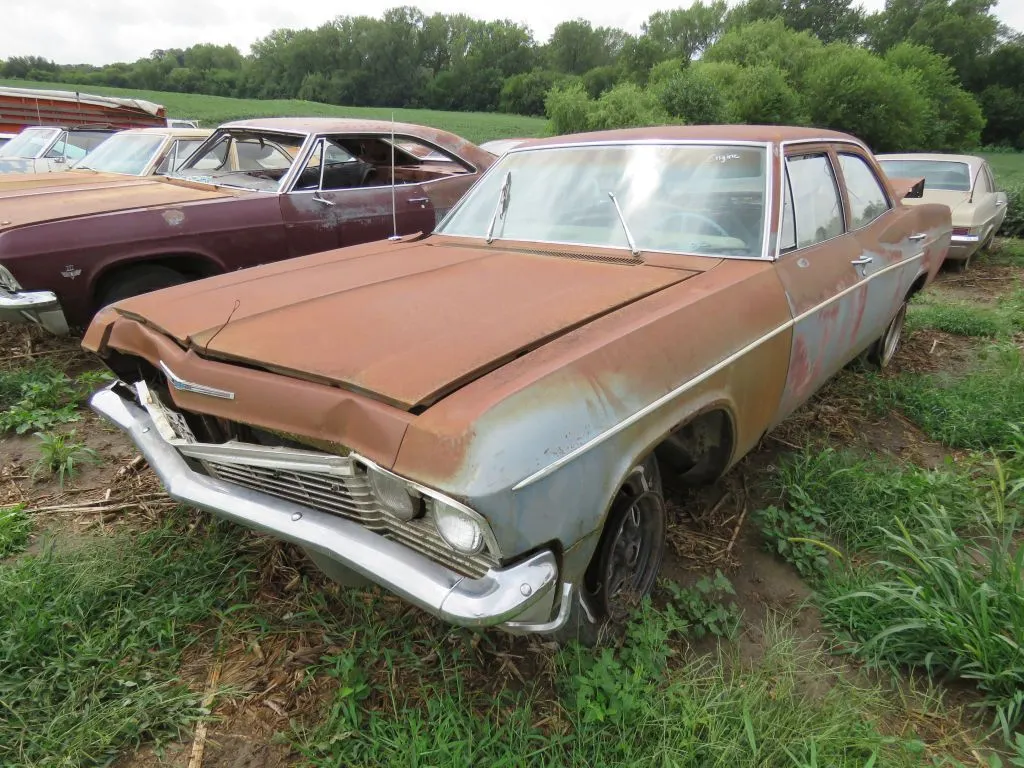 1965 Chevrolet Bel Air 4dr Sedan