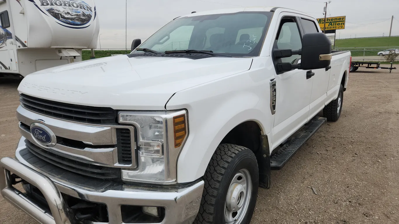 2018 Ford F-350 Super Duty 4x4 XL 4dr Crew Cab 6.8 ft. LB SRW