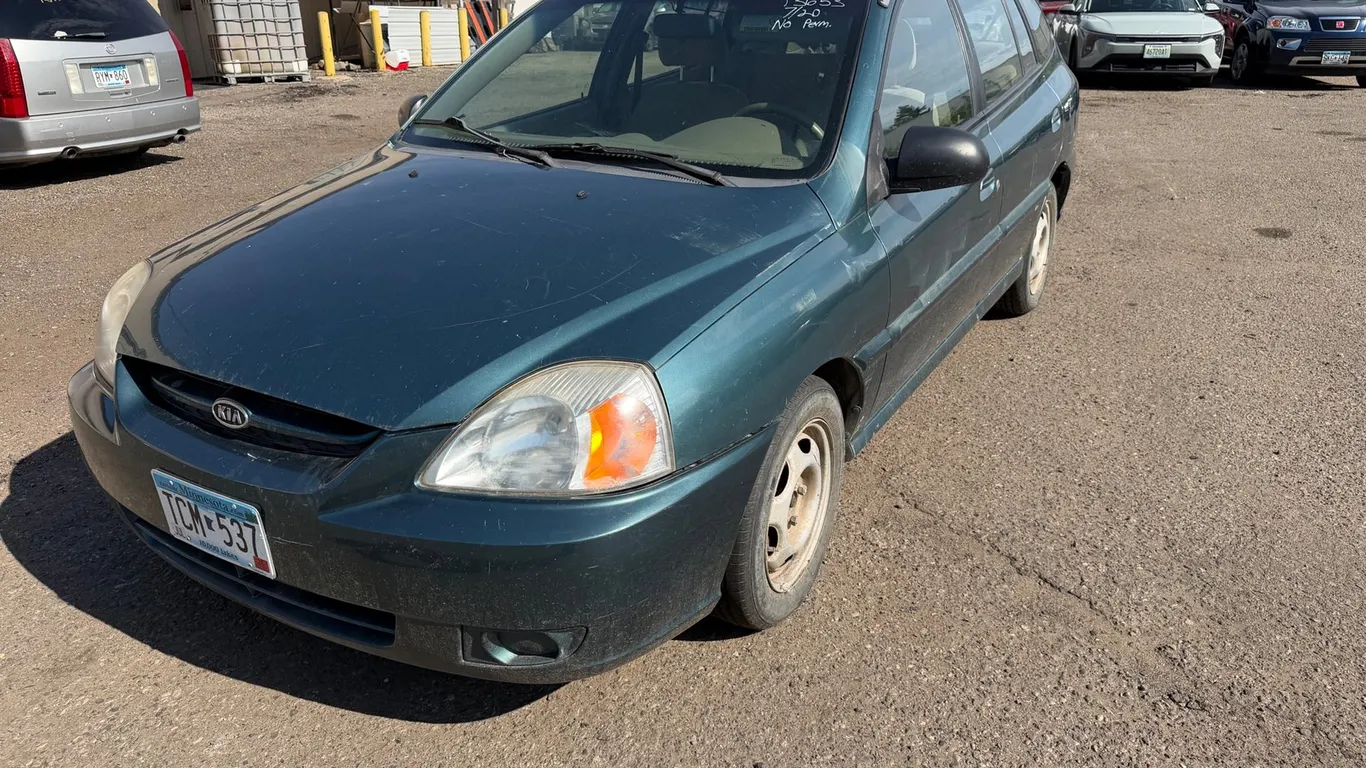 2004 Kia Rio Cinco
