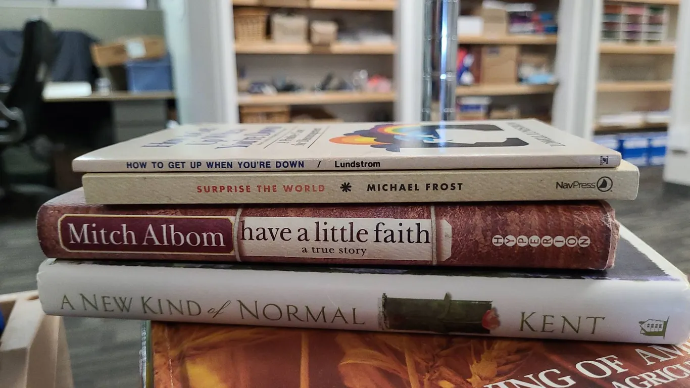 Inspirational Book Lot: Lundstrom, Frost, Albom, Kent