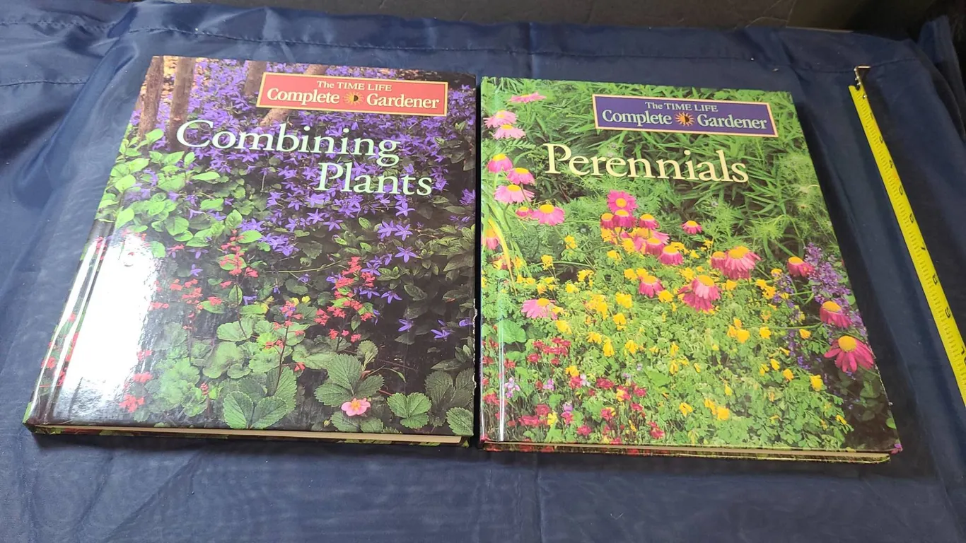 Time Life Complete Gardener Books: Combining Plants & Perennials