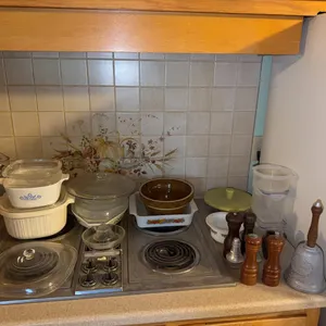 Kitchen Glassware and Salt/Peper Shakers