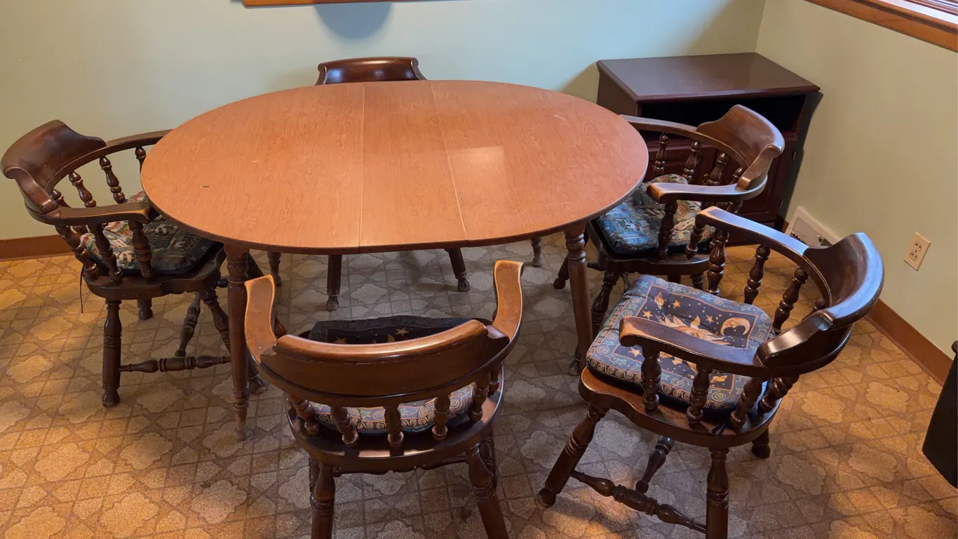 Oval Dining Table with 6 Padded Arm Chairs