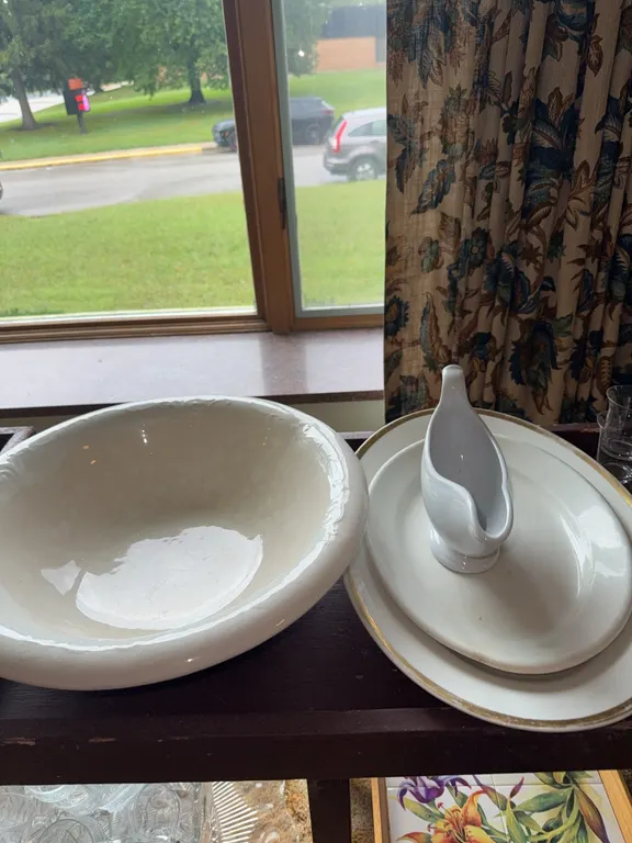 Glass bowl and gravy bow