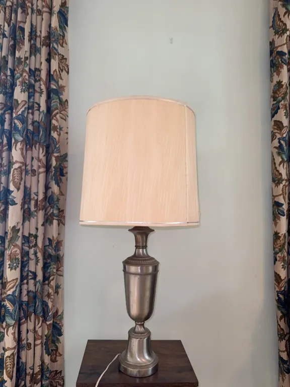 Side table lamp
