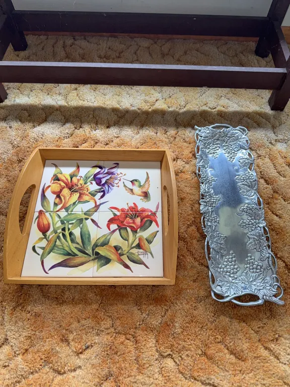 Flower pattern, serving tray and silver tray