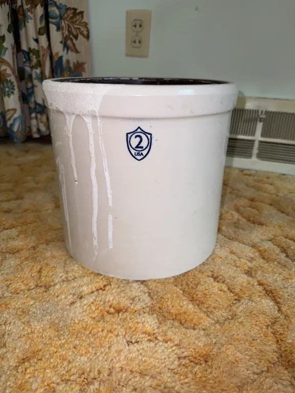 2 gallon USA croc
