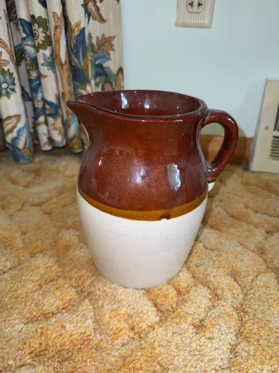 Pitcher style crock