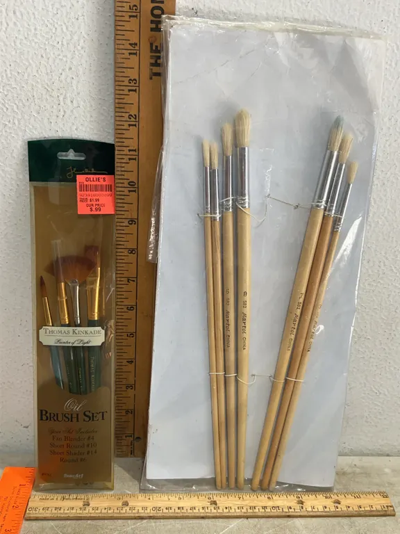 Assorted New Paint Brushes
