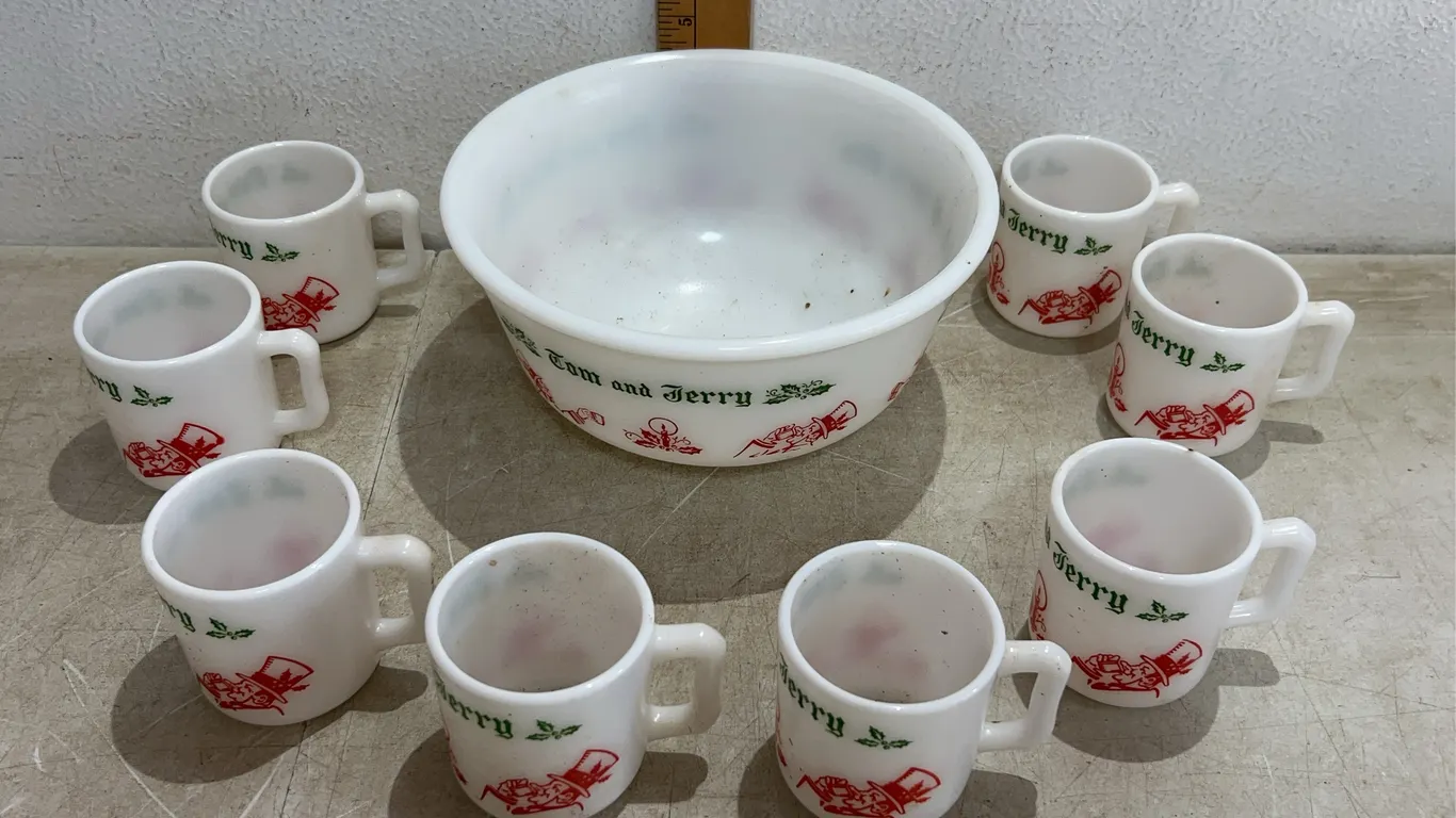 Vintage Hazel Atlas Tom & Jerry Punch Bowl 9"X4.5" & 8 Matching Cups