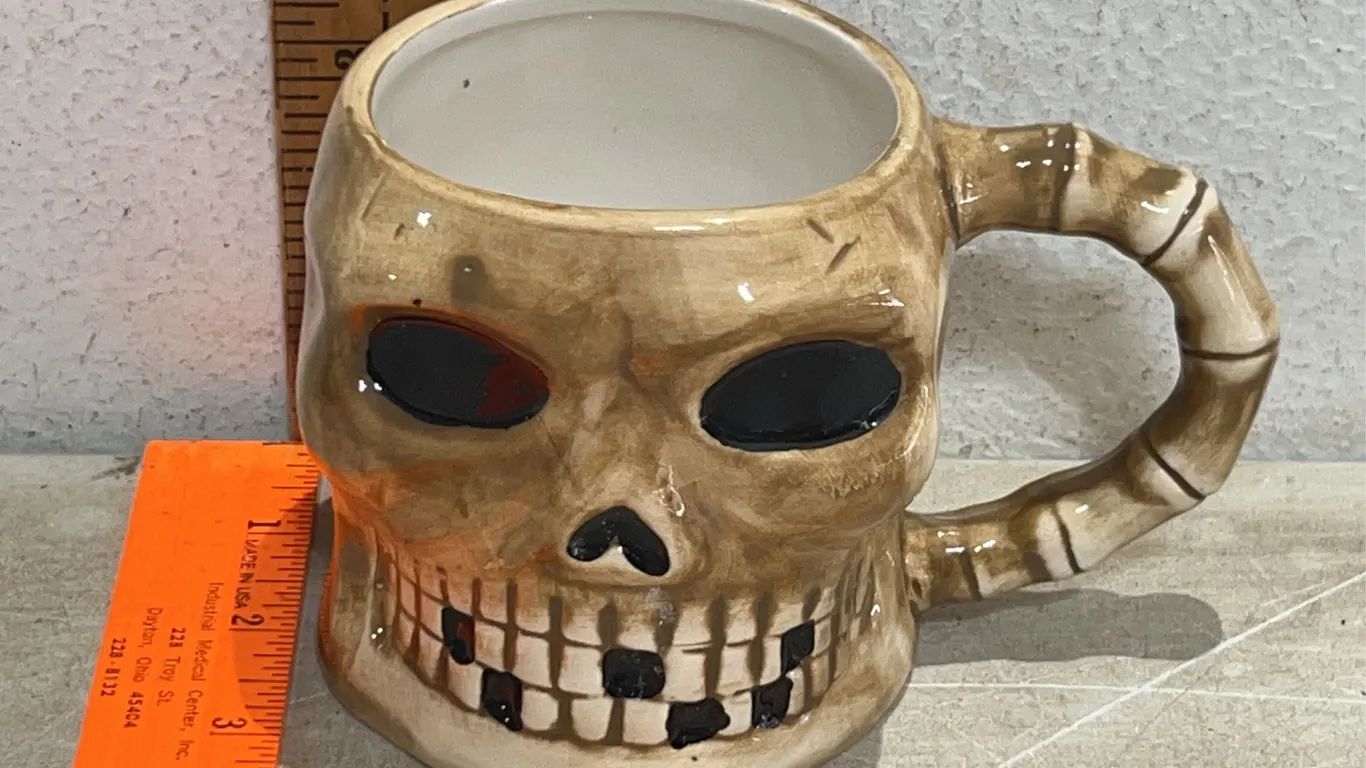 Ceramic/Porcelain Skull Mug