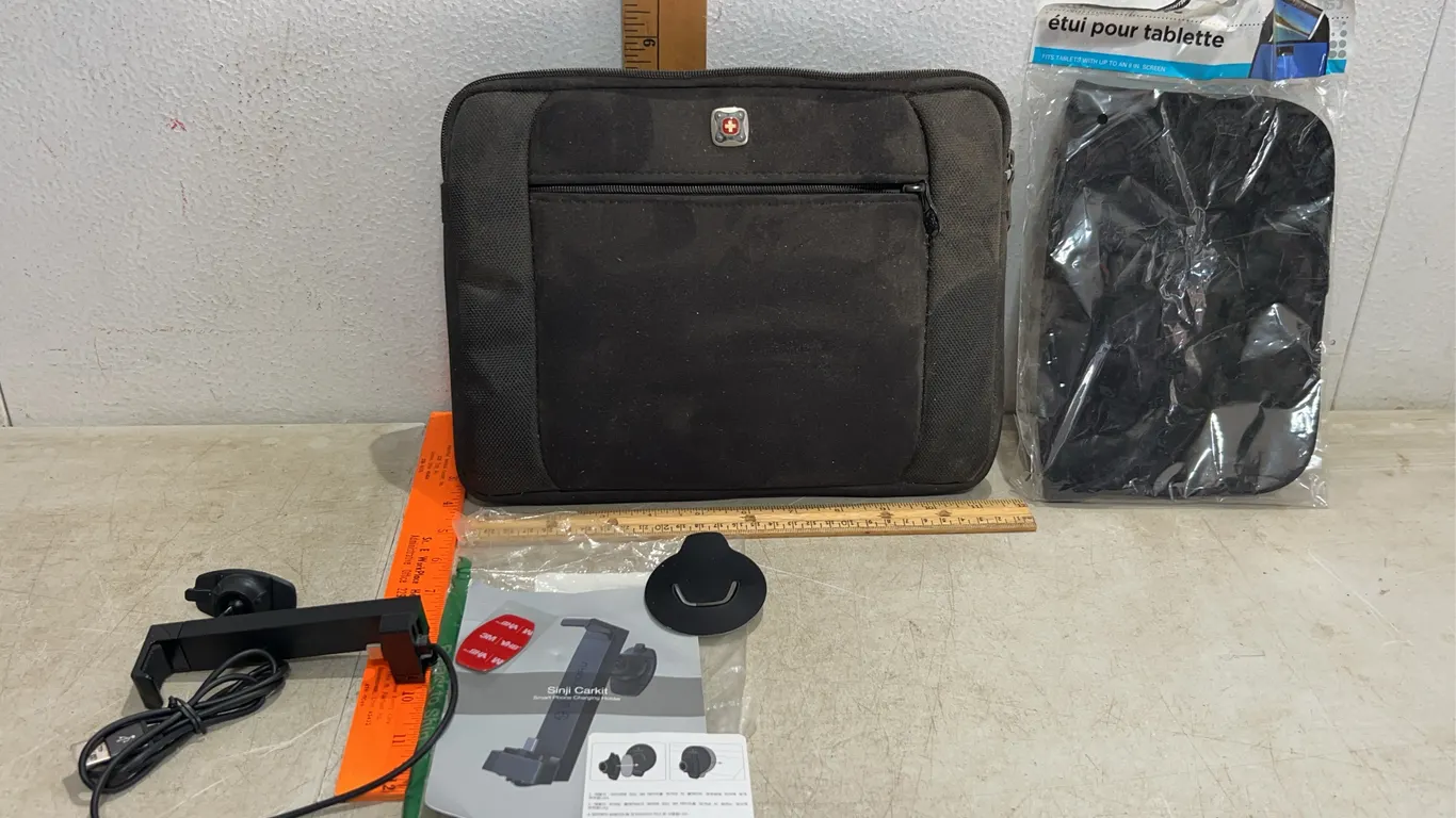 2 Tablet Soft Carry Cases & Smart Phone Charging Holder