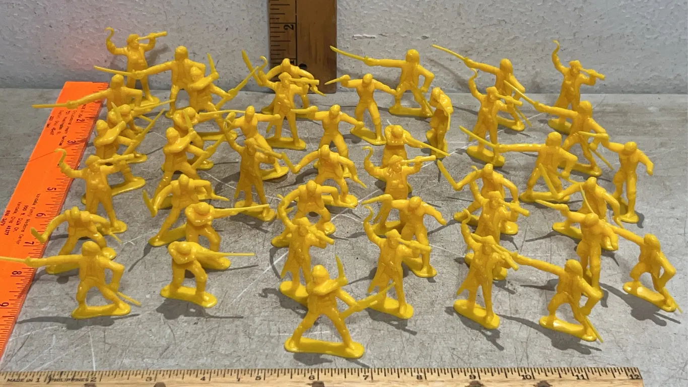 Assorted Plastic Army Men