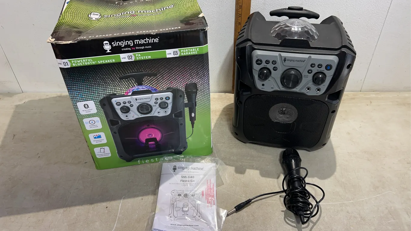 Singing Machine Fiesta Powerful Bluetooth Speaker/Pa System/Portable Karaoke, Tested Works, Needs Po