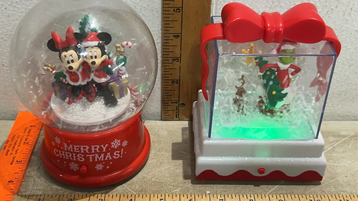2 Battery Operated Snow Globes-Mickey Mouse & The Grinch, Tested Works