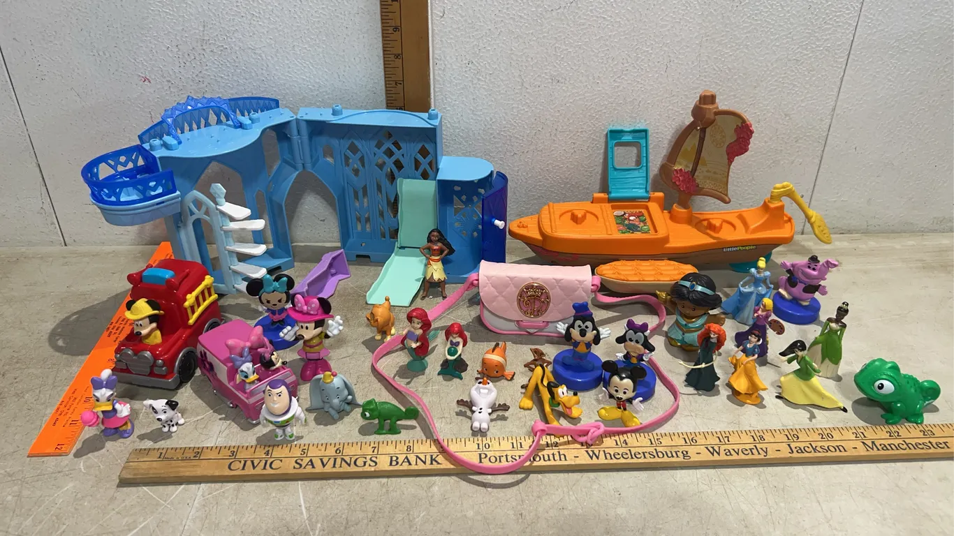 Disney Toys, Figures & Muana Boat, Frozen, Etc.