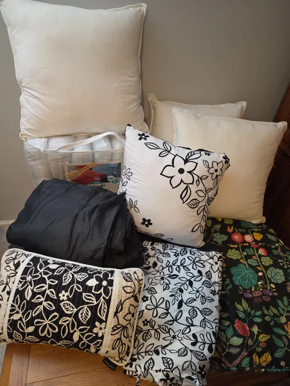 Decorative Pillow and Bedding Lot with Poly-fil Pillow Inserts