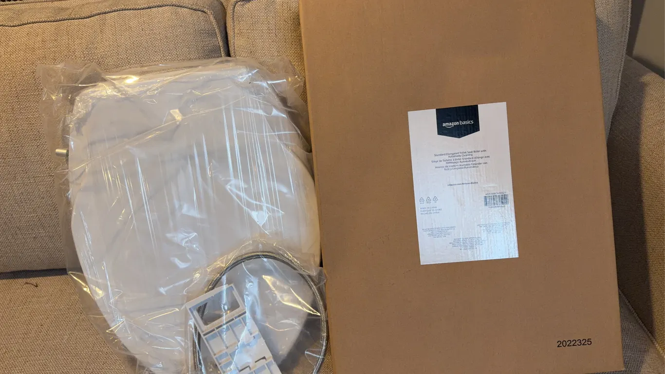 Amazon Basics Elongated Toilet Seat Bidet with Automatic Cleaning, New in Box