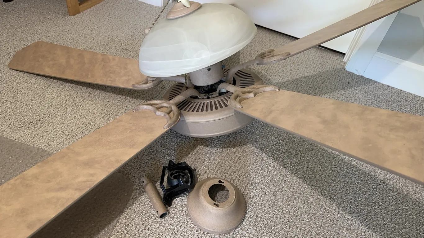 Ceiling Fan with Alabaster Glass Light Kit