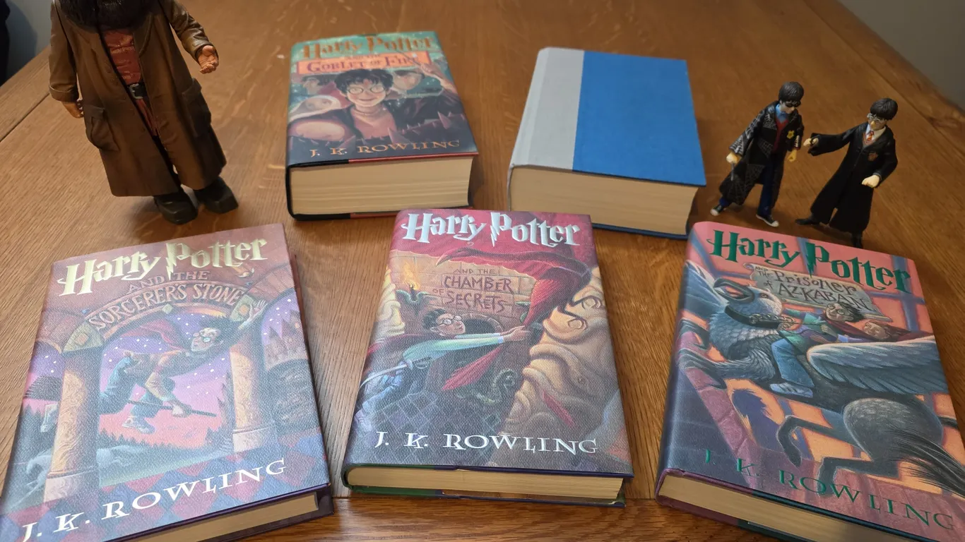 Harry Potter Book Set with Action Figures and String Lights